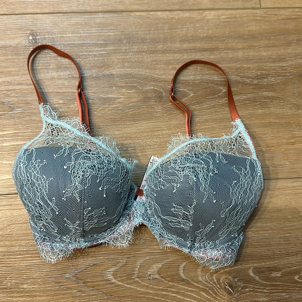Victoria’s Secret Lace bra